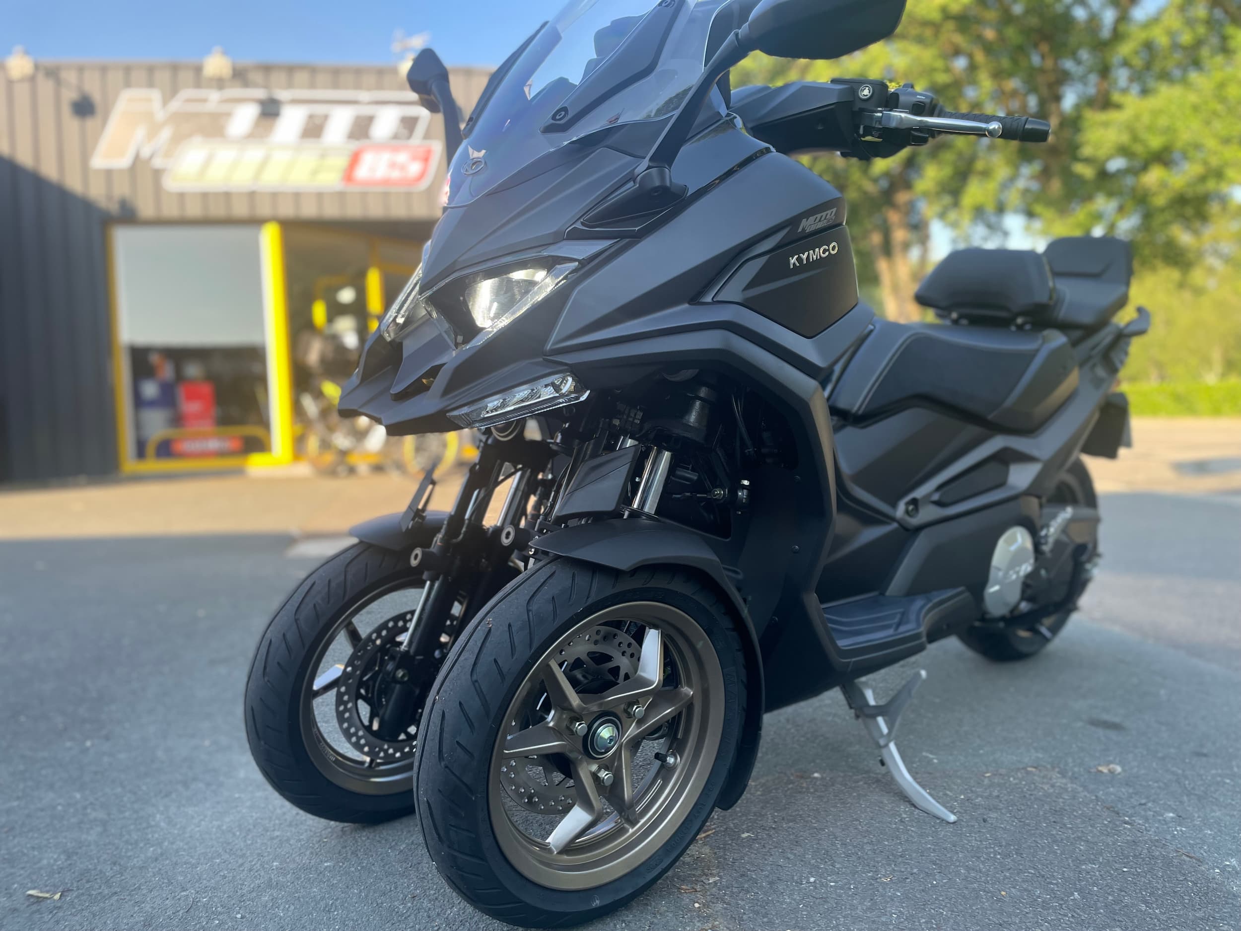 KYMCO CV3 575